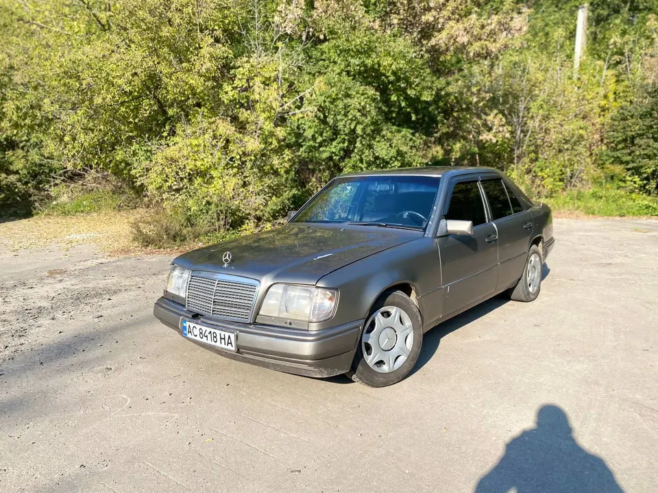 Mercedes-Benz 250 W124