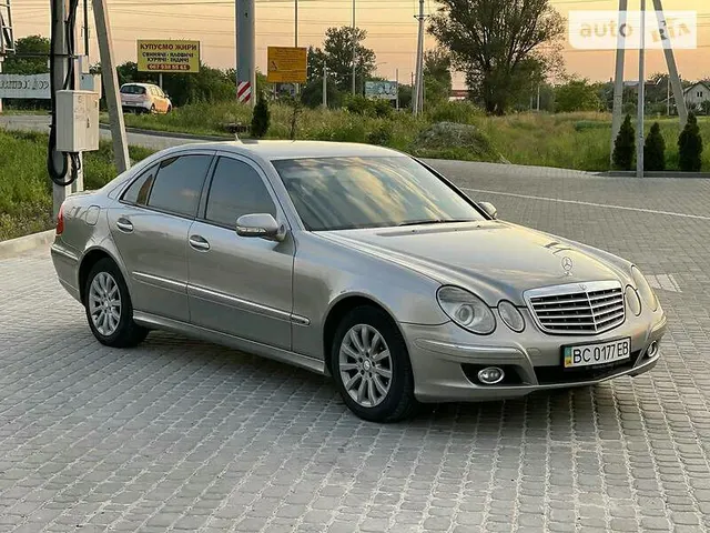 Mercedes-Benz E 320 Elegance