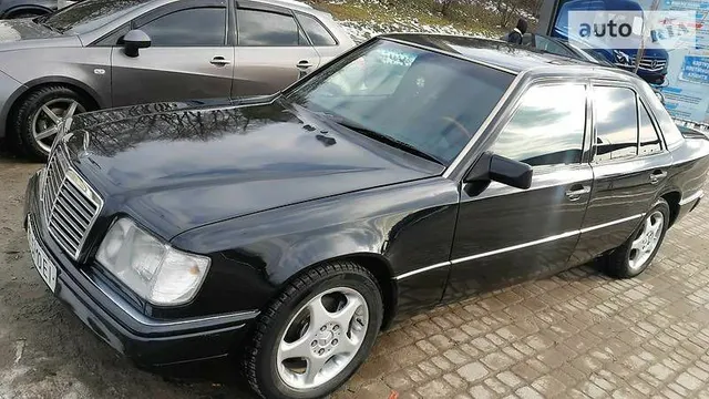 Mercedes-Benz E 200 W124