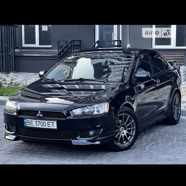 Mitsubishi lancer