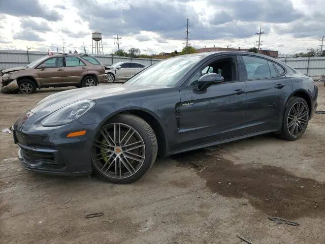 Porsche PANAMERA 4 E-HYBRID