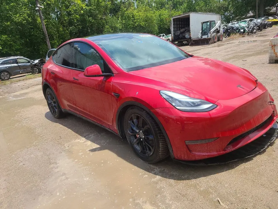 Tesla MODEL Y LONG RANGE