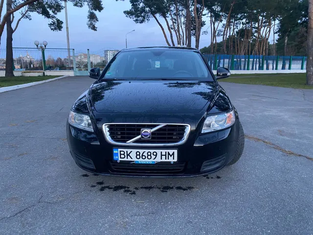 Volvo V50
