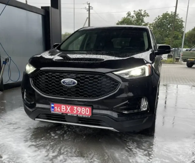 Ford EDGE TITANIUM