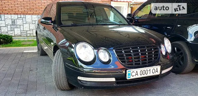 Kia Opirus GH