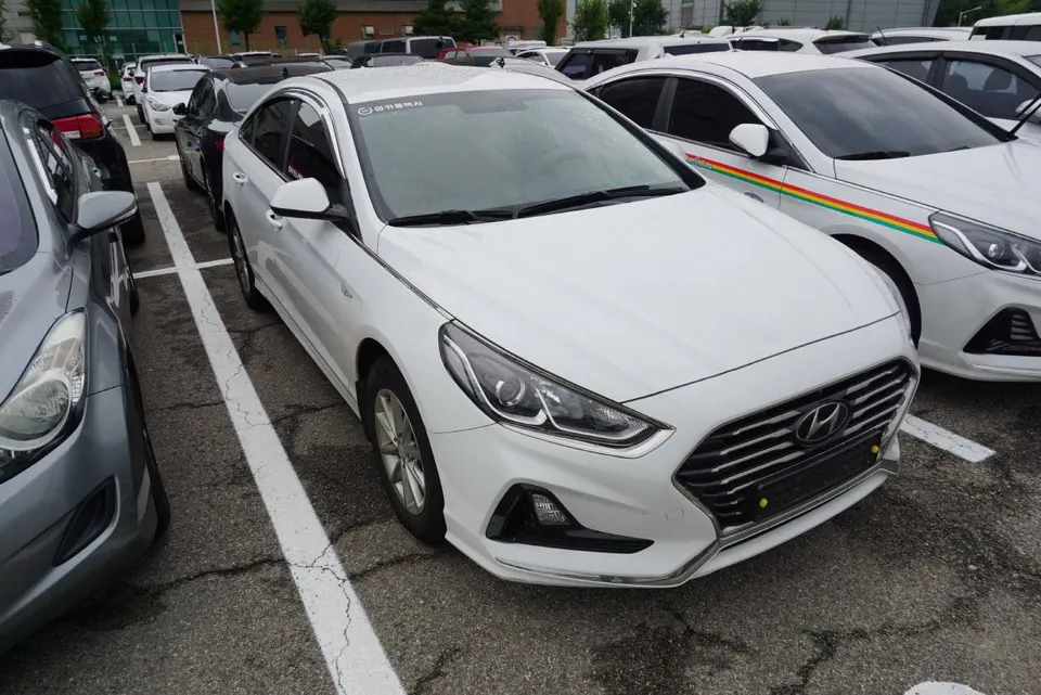 Hyundai LF Sonata New Rise