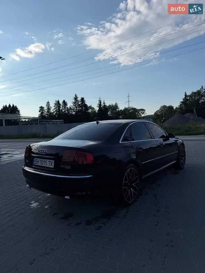 Audi A8 — фото 10