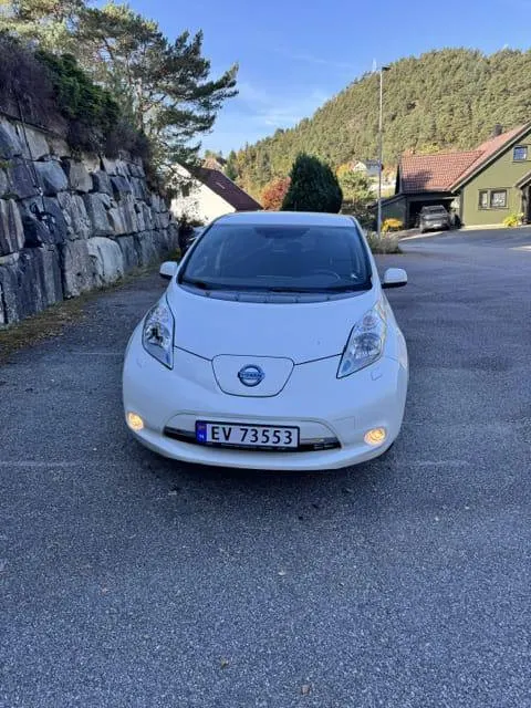 Nissan Leaf Acenta — фото 2