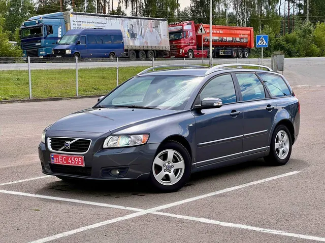 Volvo V50