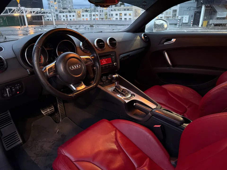 Audi TT 8J — фото 9