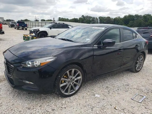 Mazda 3 TOURING