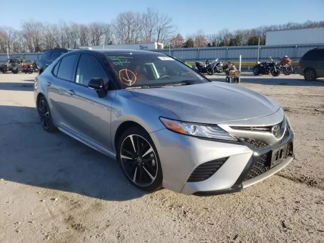 Toyota CAMRY XSE