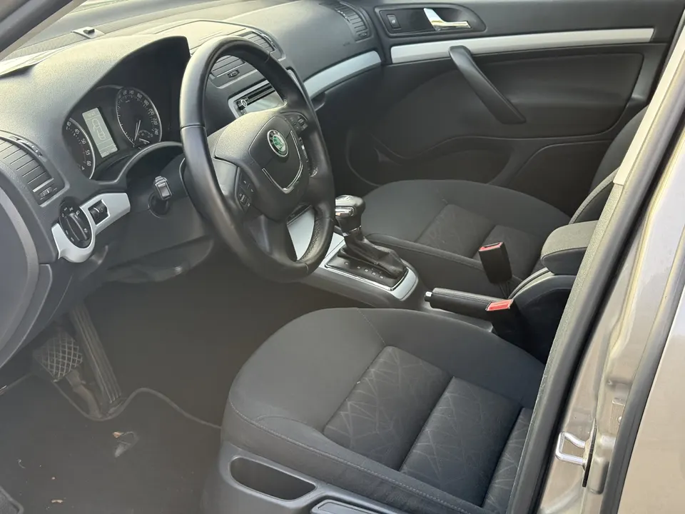 Skoda Octavia — фото 10