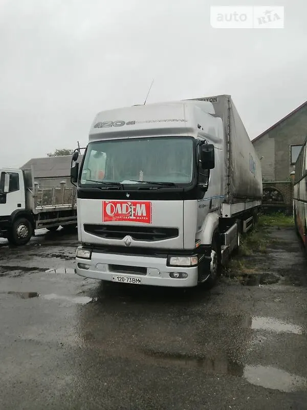 Renault Premium