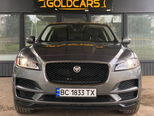 Jaguar F-PACE