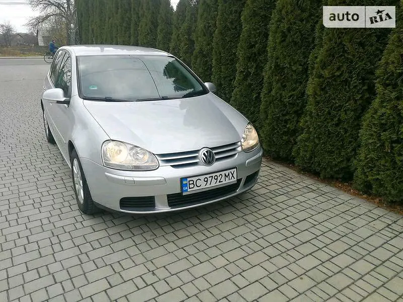 Volkswagen Golf V