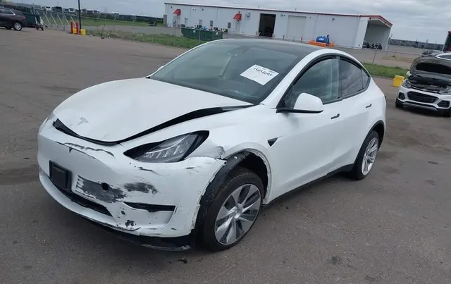 Tesla MODEL Y LONG RANGE