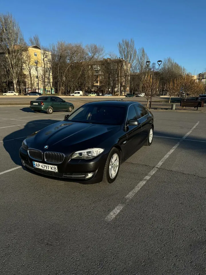 BMW 528i
