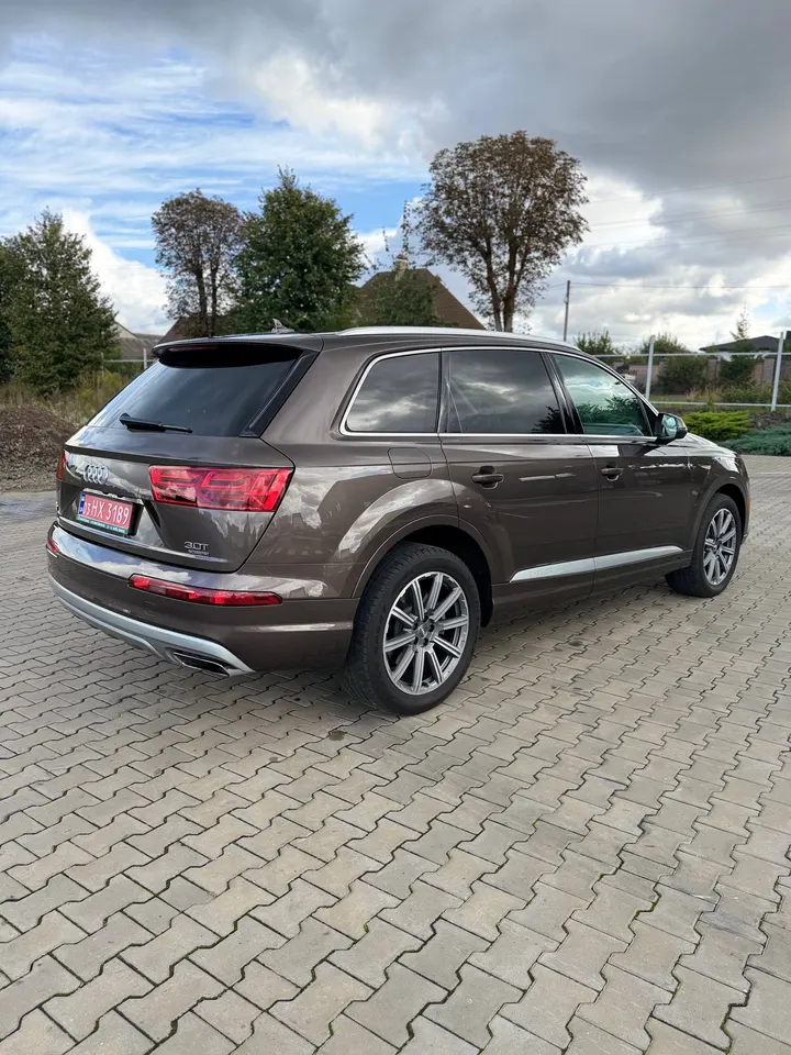 Audi Q7 Premium Plus — фото 3
