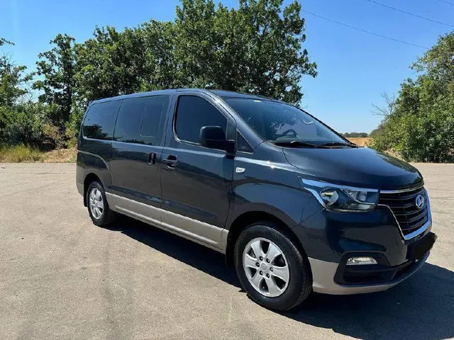 Hyundai Grand Starex