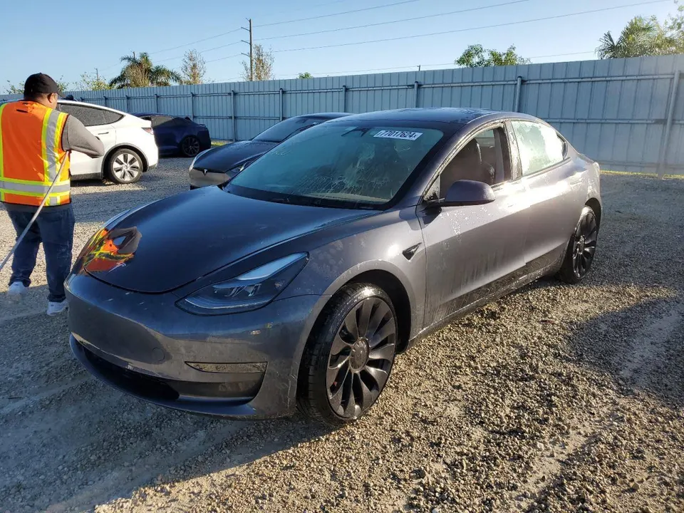 Tesla Model 3 Long Range