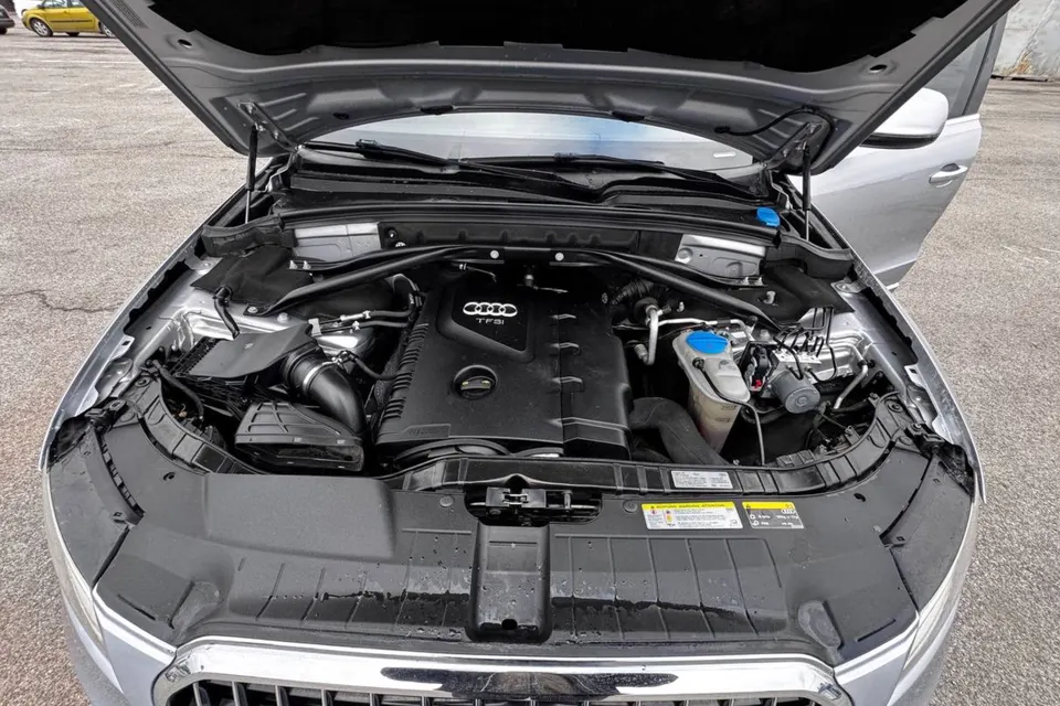 Audi Q5 Premium Plus — фото 10