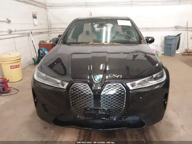 BMW IХ50