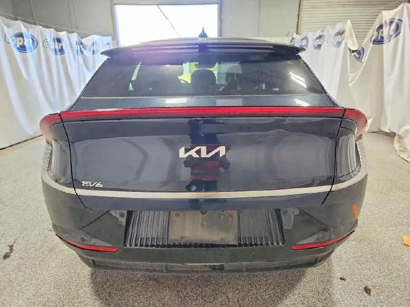 Kia EV6 WIND — фото 6