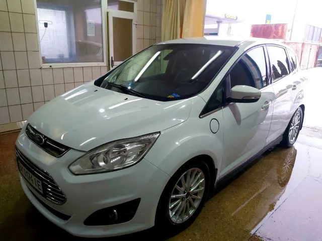Ford C-Max Plug-ln Hybrid