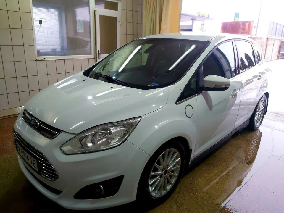 Ford C-Max Plug-ln Hybrid