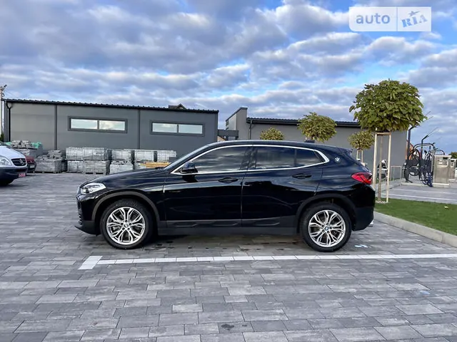 BMW X2