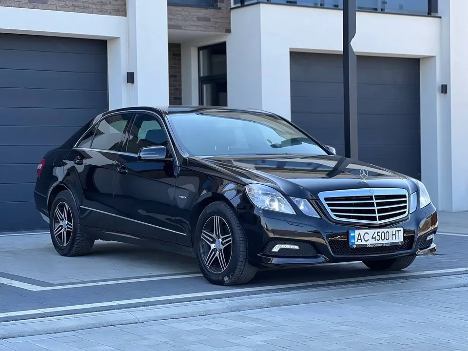 Mercedes-Benz E220