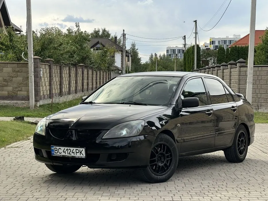 Mitsubishi lancer