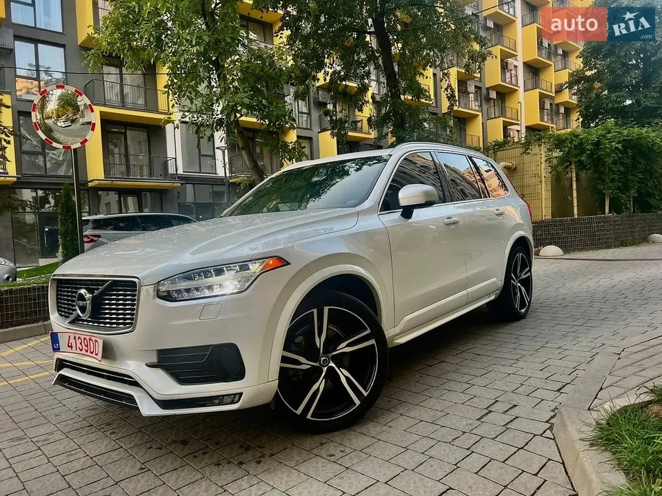 Volvo XC90 — фото 7