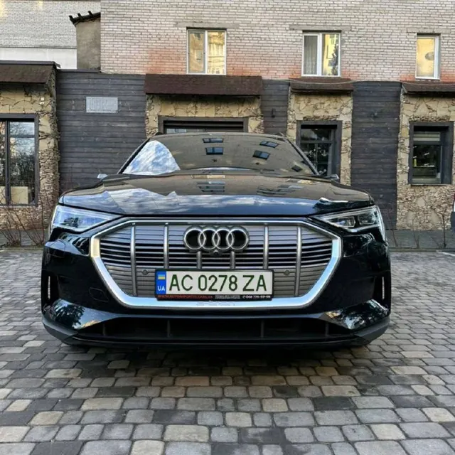 Audi e-tron