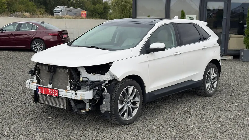 Ford EDGE TITANIUM
