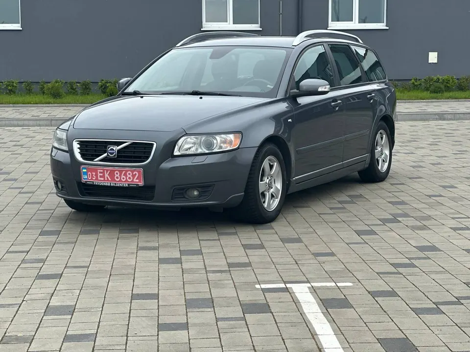 Volvo V50
