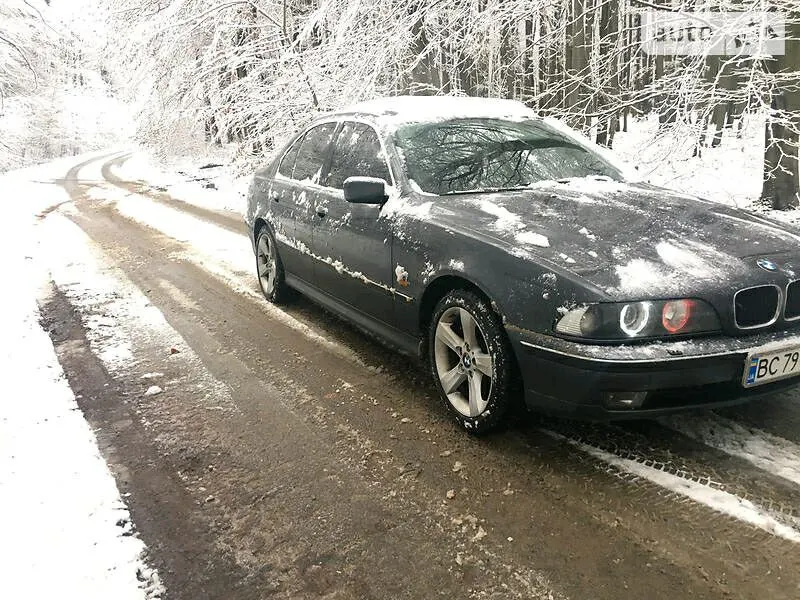 BMW 528