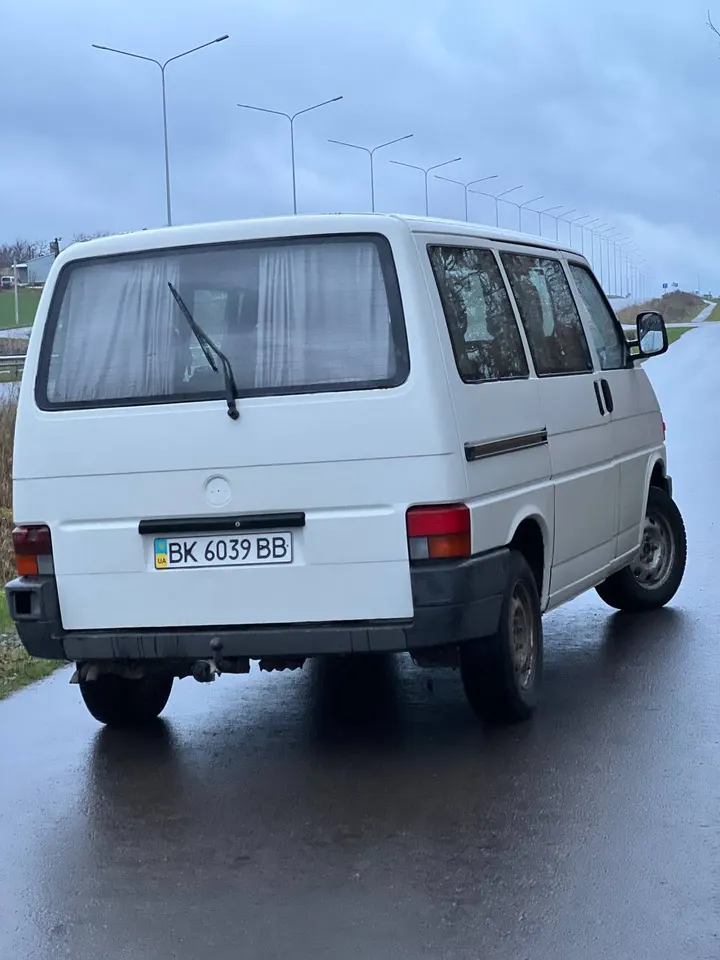 Volkswagen Transporter T4 — фото 2