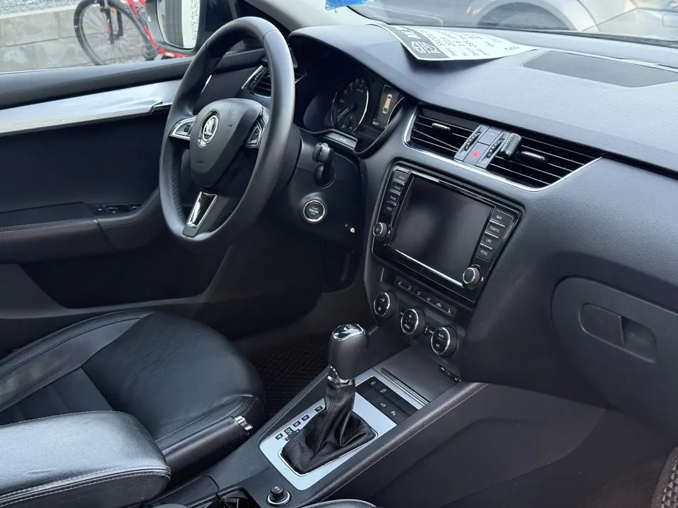 Skoda Octavia — фото 5