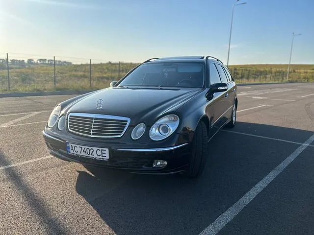 Mercedes-Benz E320