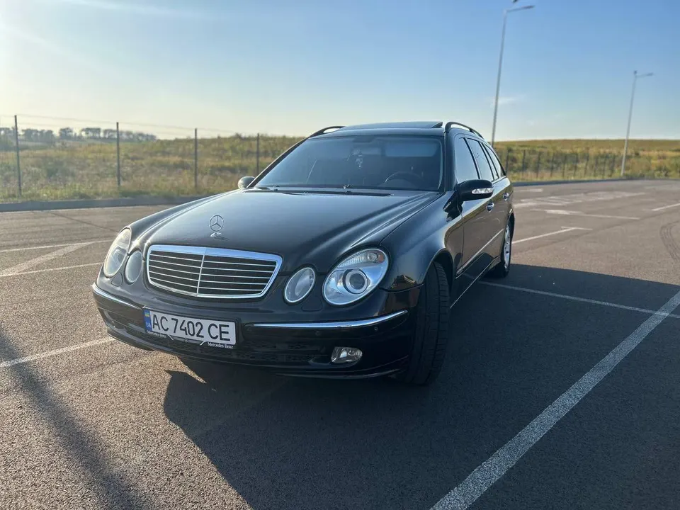 Mercedes-Benz E320