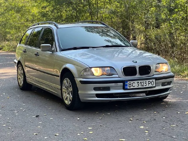 BMW 318i