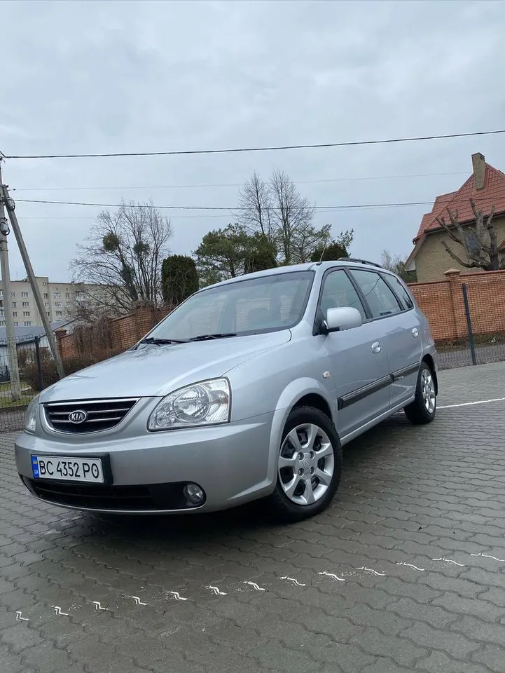 Kia Carens