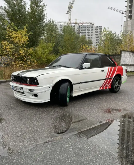 BMW E30