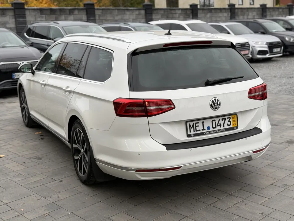 Volkswagen Passat — фото 10