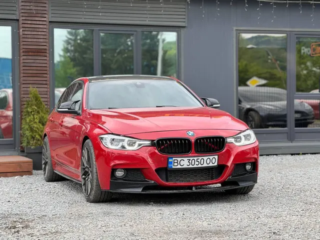BMW F30 328I 2015-го рокy