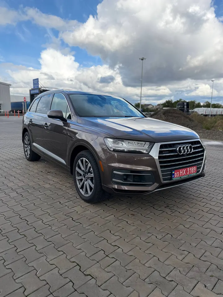 Audi Q7 Premium Plus — фото 2