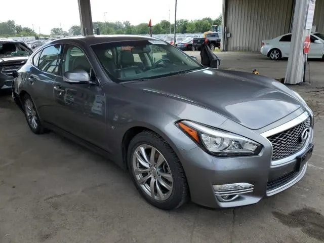 Infiniti Q70 3.7