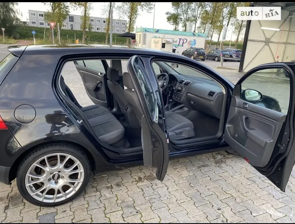 Volkswagen Golf V